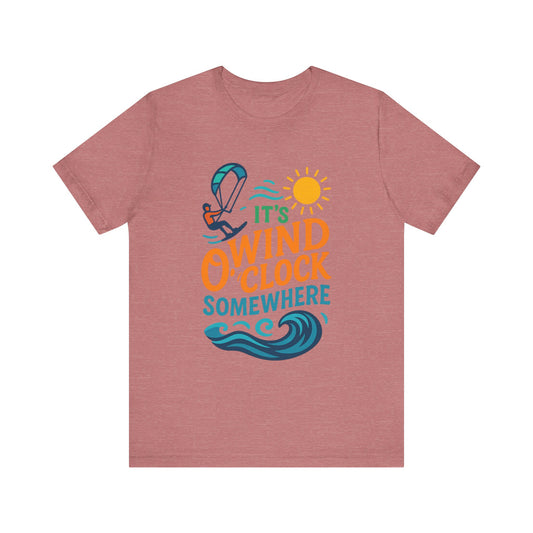 Kitesurf T-Shirt – „It’s Wind O’Clock Somewhere“ | WindSoul Surf Shirt für Wind-Liebhaber